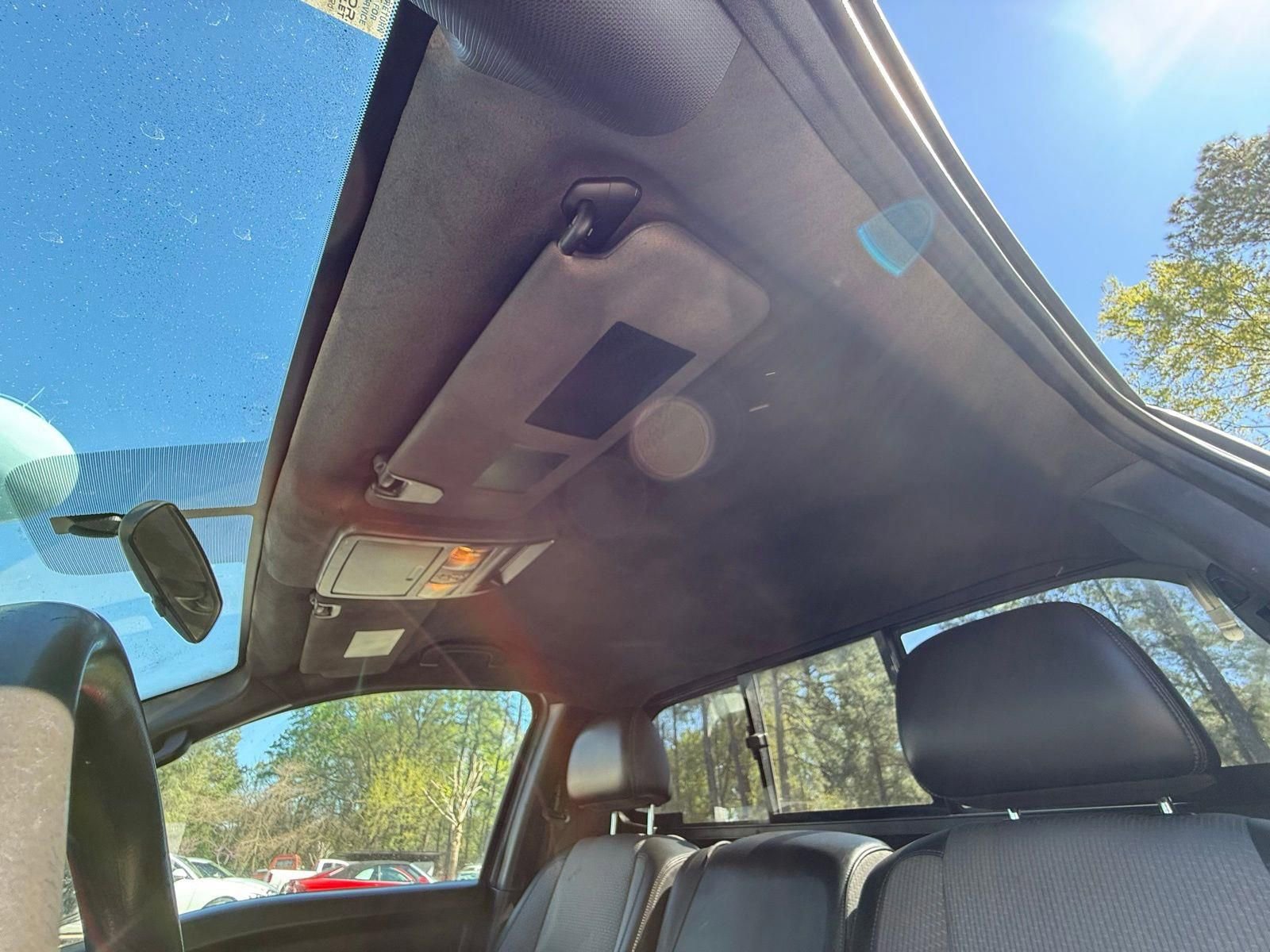 Used 2017 Nissan Titan S image 4