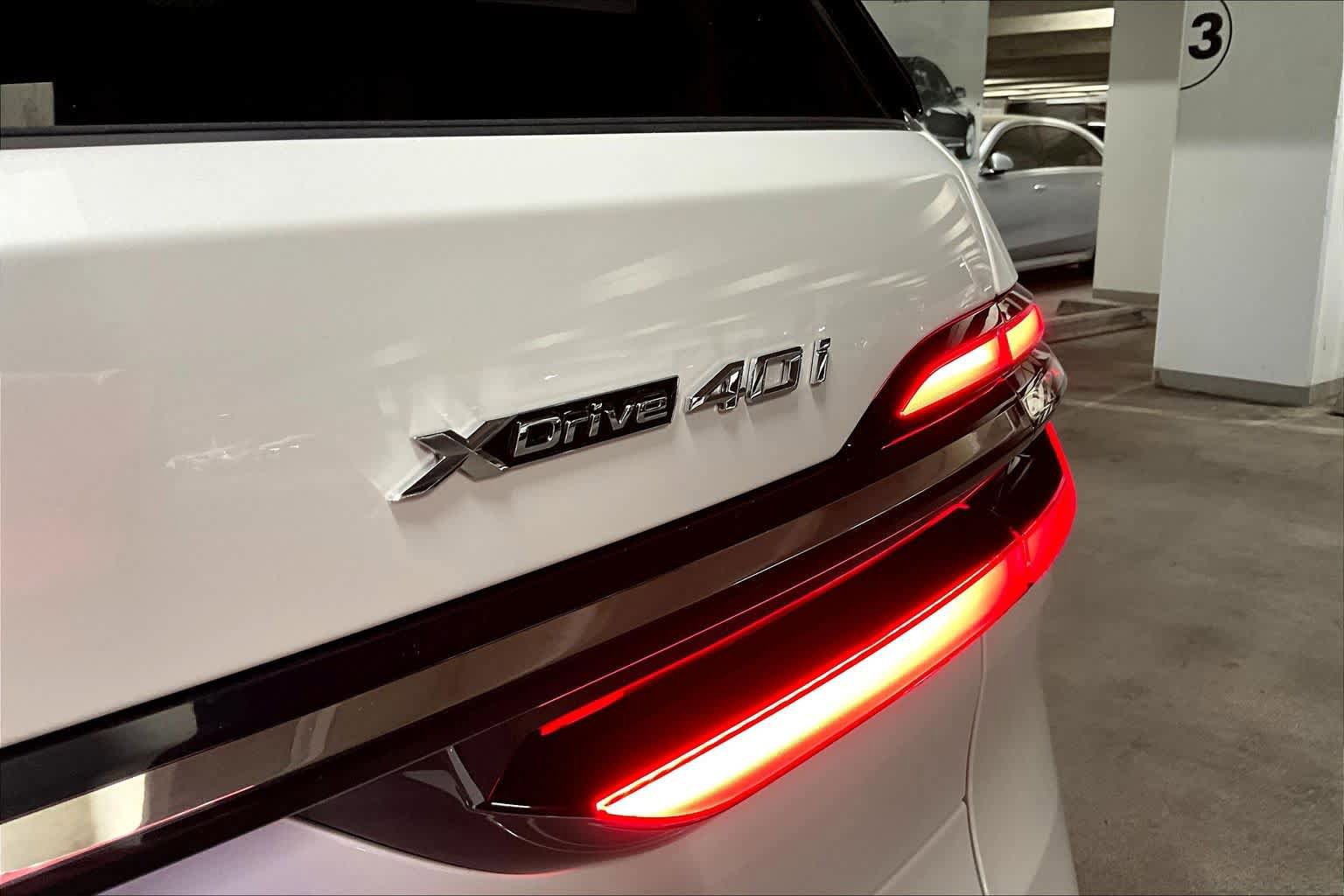 Used 2024 BMW X7 xDrive40i AWD/4WD image 10
