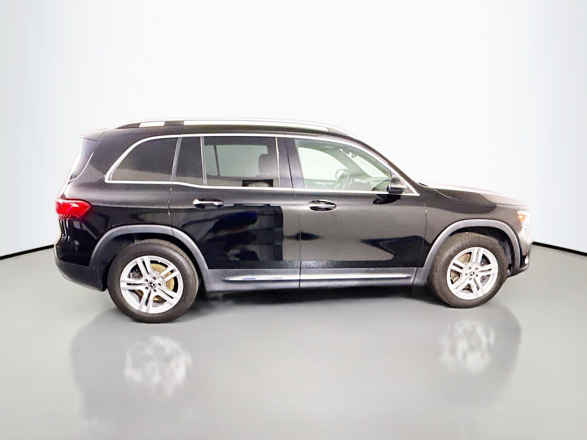 Used 2020 Mercedes-Benz GLB 250 image 11