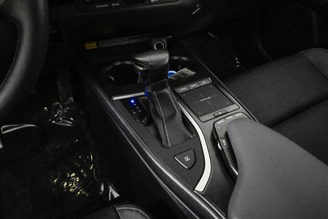 Used 2022 Lexus UX 200 UX 200 image 12