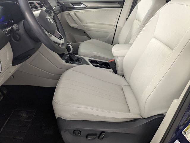 Used 2024 Volkswagen Tiguan SE image 14