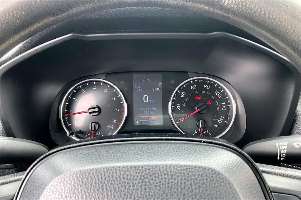 Used 2021 Toyota RAV4 LE image 21