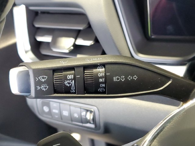 New 2027 GMC Terrain Elevation w/ Elevation Premium Package FWD image 19