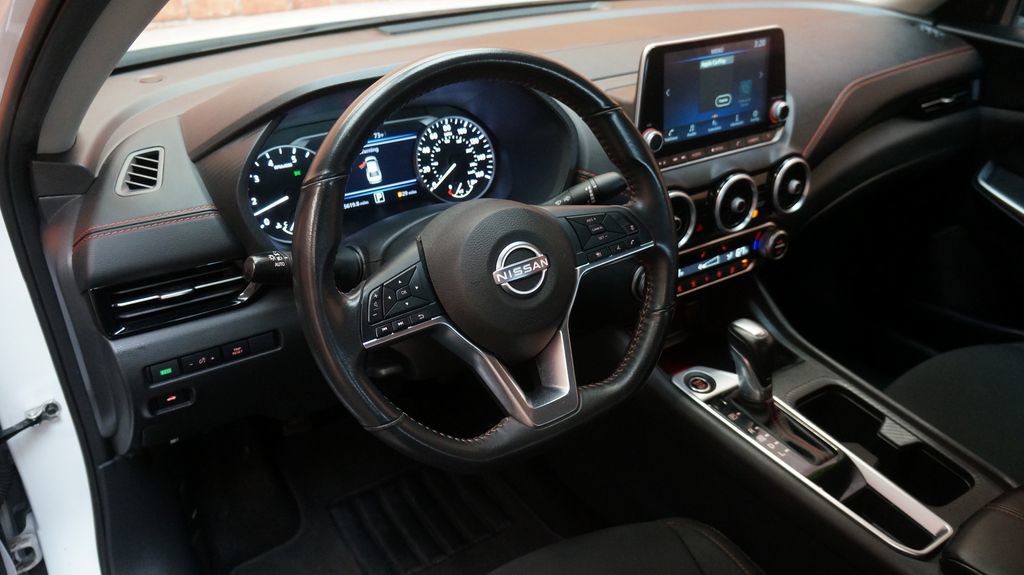 Used 2024 Nissan Sentra SR FWD image 9