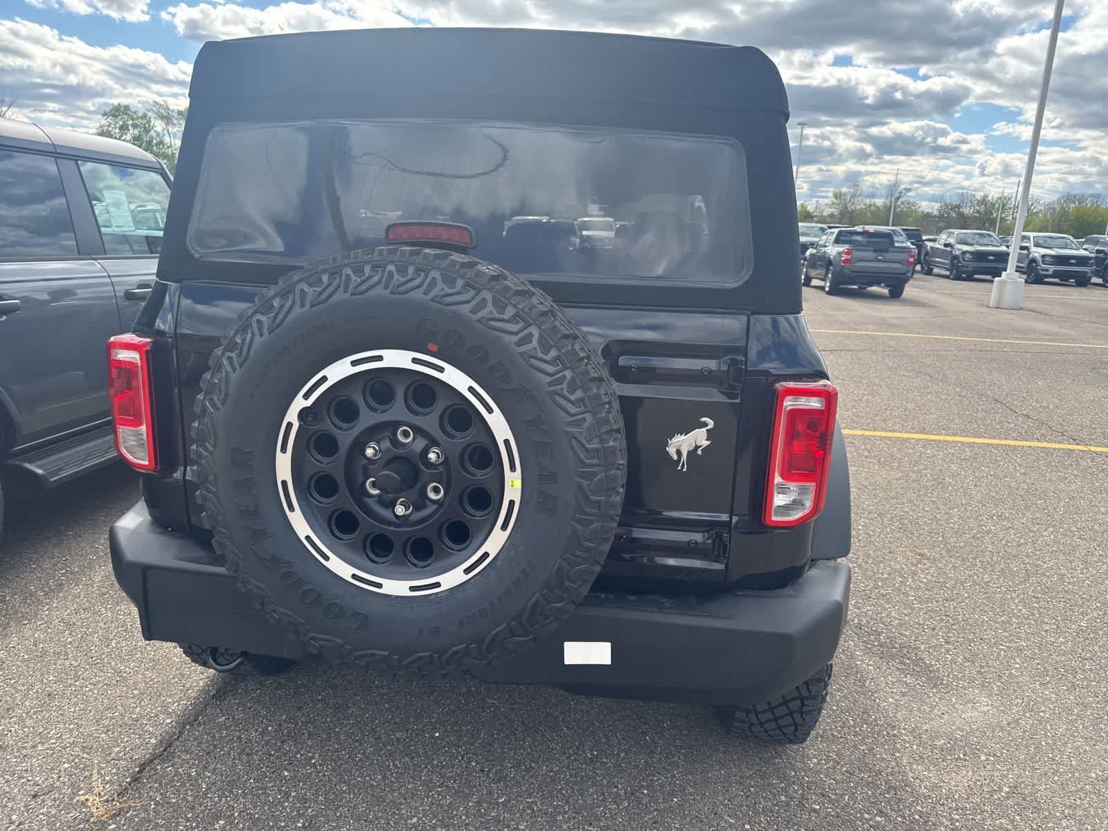 New 2026 Ford Bronco 4-Door AWD/4WD image 16