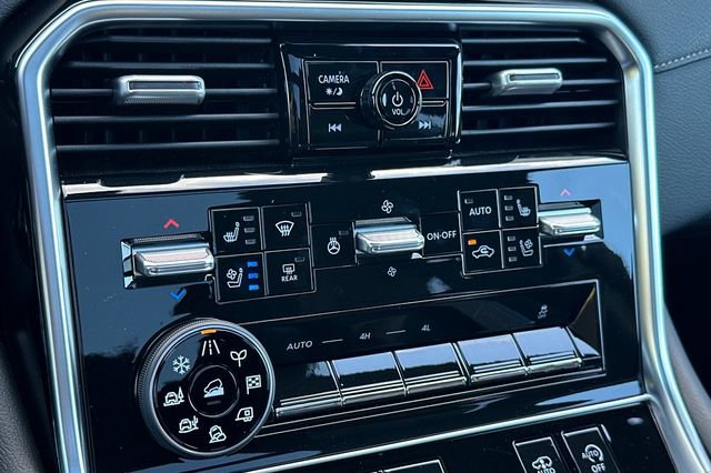 Used 2025 Nissan Armada Platinum Reserve image 20