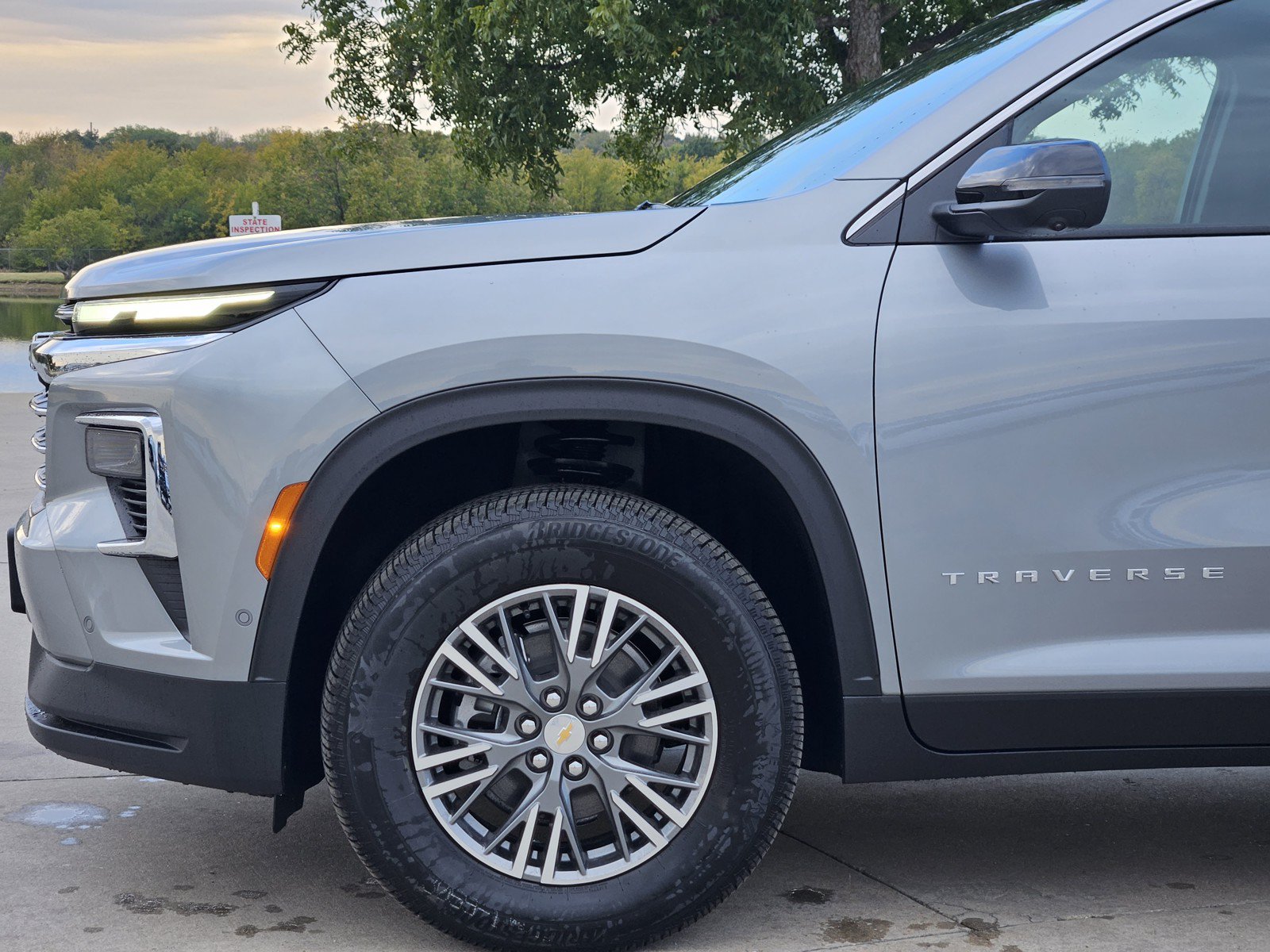 New 2027 Chevrolet Traverse LT w/ Enhanced Driving Package FWD image 6