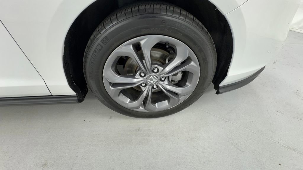 Used 2024 Honda Accord EX image 9