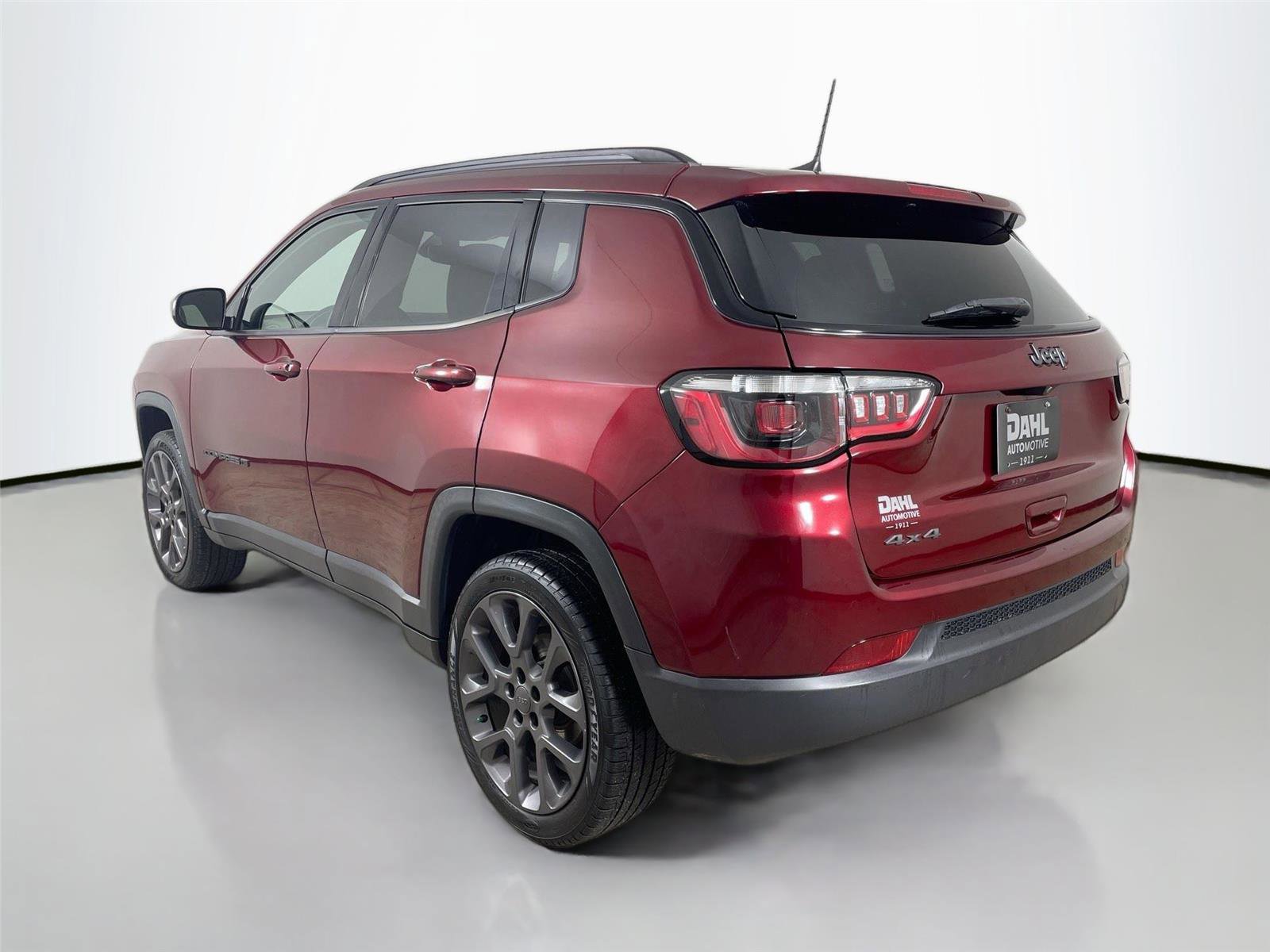 Used 2021 Jeep Compass Latitude image 10