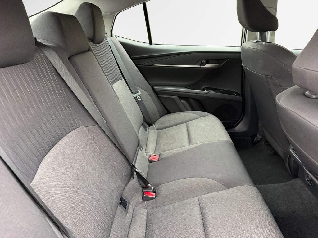 Used 2025 Toyota Camry LE FWD image 25