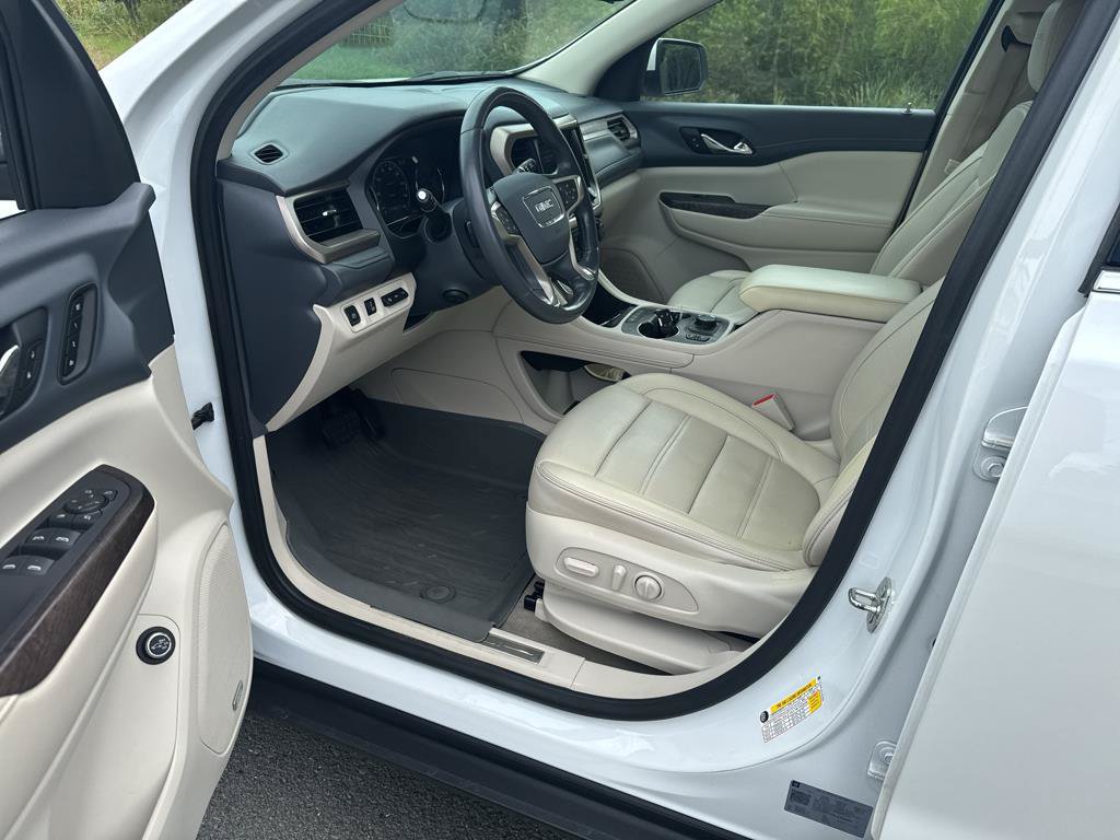 Used 2020 GMC Acadia Denali w/ Denali Ultimate Package AWD/4WD image 27