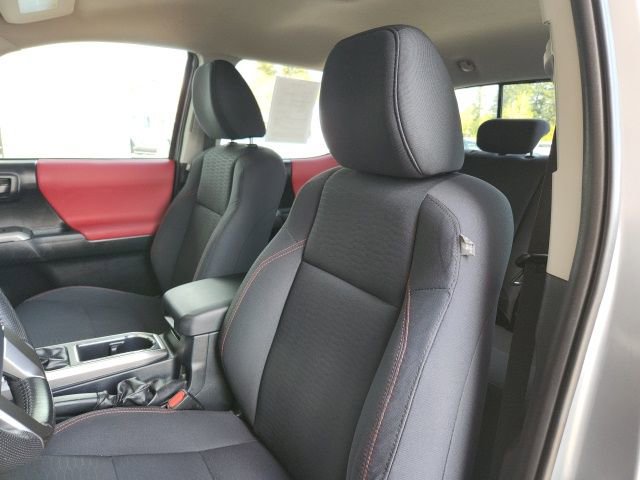 Certified 2019 Toyota Tacoma SR5 AWD/4WD image 18