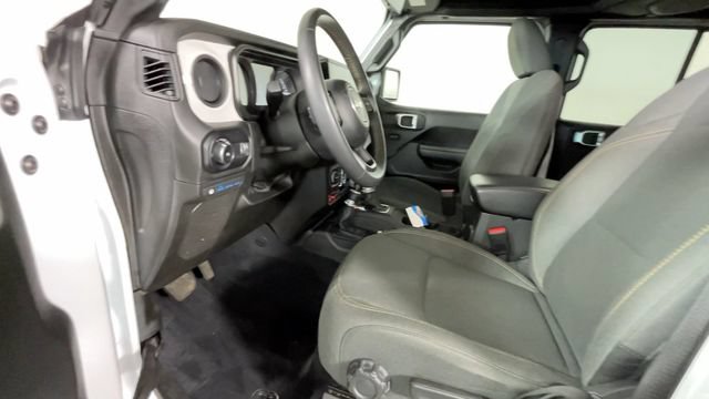 Used 2024 Jeep Wrangler Unlimited AWD/4WD image 22