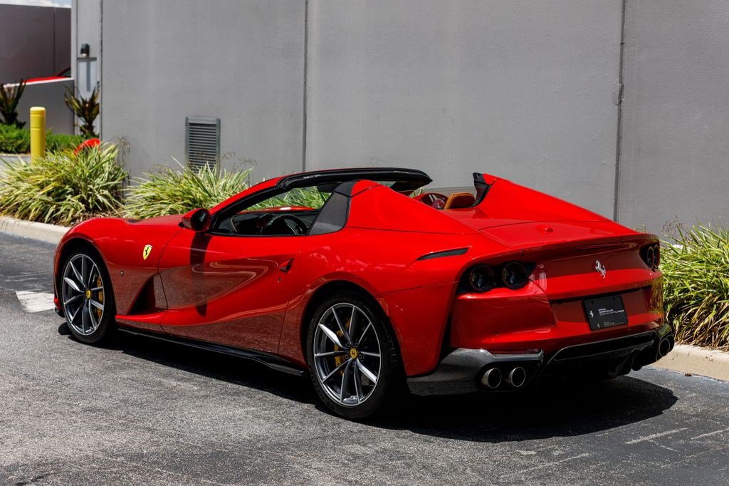 Used 2023 Ferrari 812 GTS RWD image 3