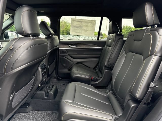 New 2026 Jeep Grand Cherokee L Limited AWD/4WD image 10