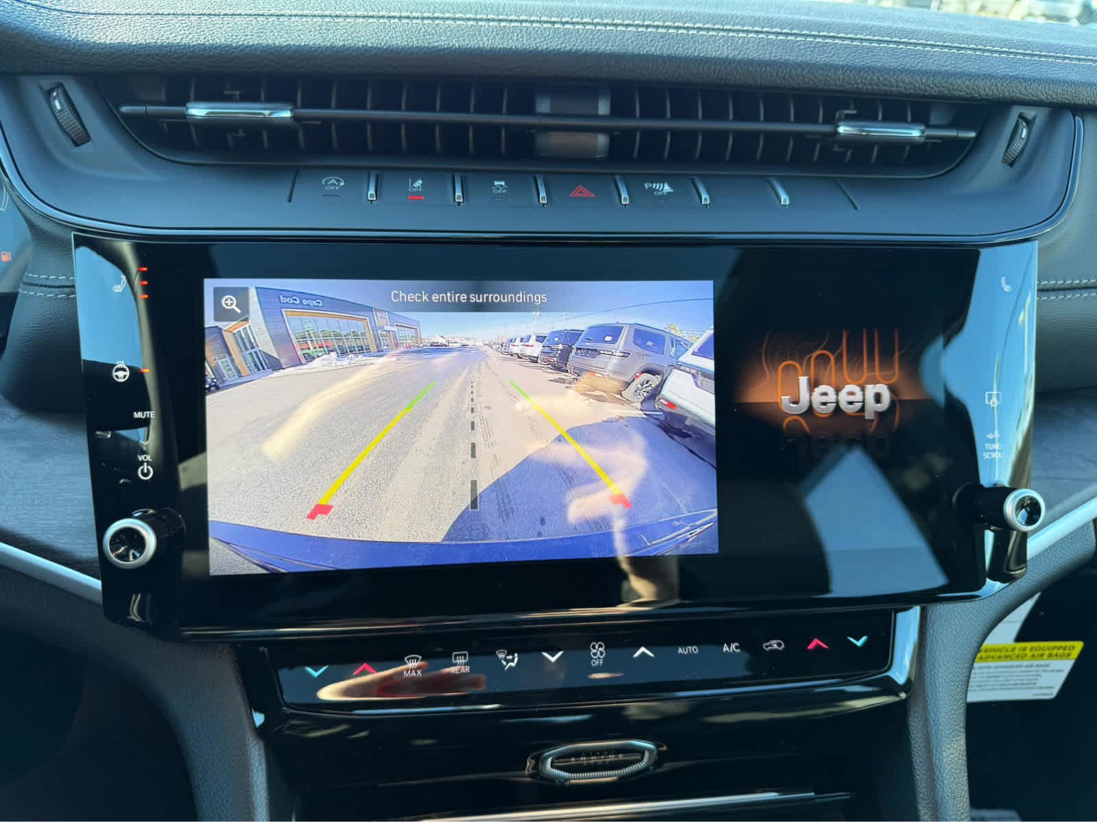 New 2026 Jeep Grand Cherokee Altitude image 17