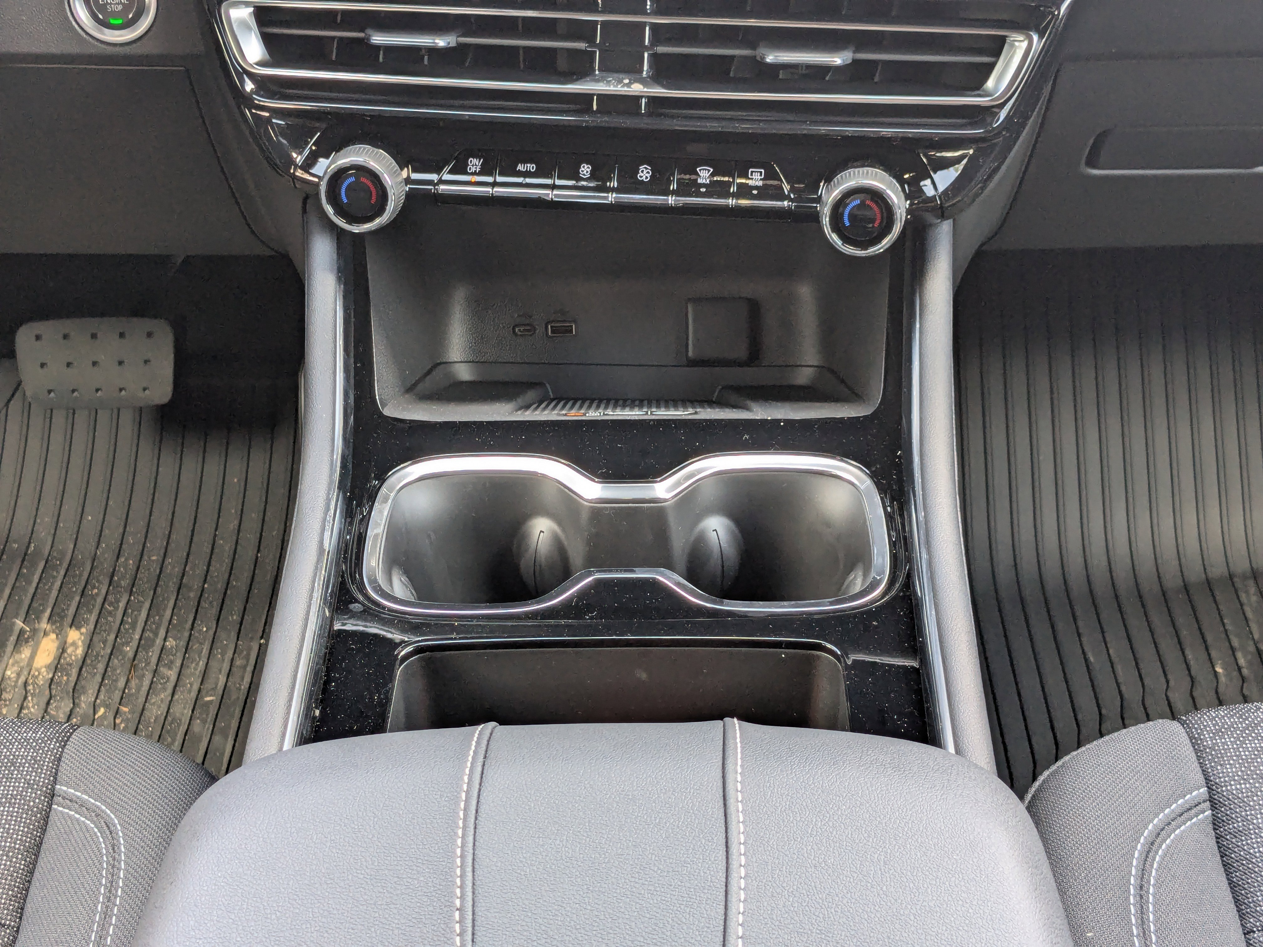 New 2025 Chevrolet Traverse LT w/ Enhanced Driving Package image 7