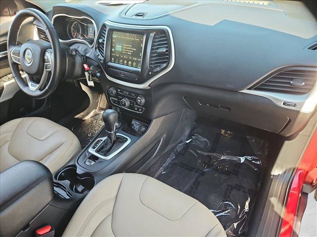 Used 2017 Jeep Cherokee Latitude w/ True North Edition AWD/4WD image 27
