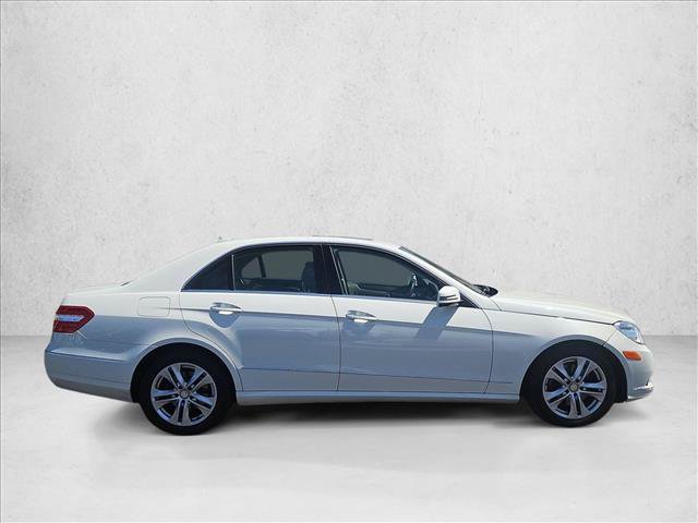 Used 2010 Mercedes-Benz E 350 4MATIC Sedan image 5
