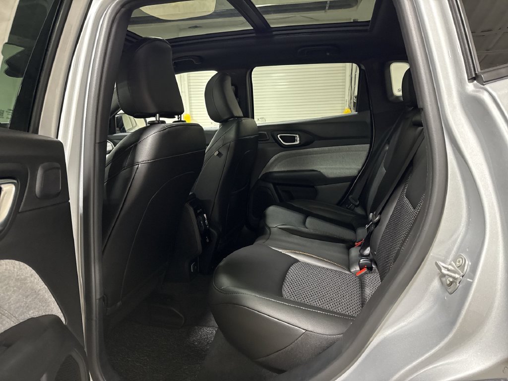 New 2026 Jeep Compass Latitude AWD/4WD image 23