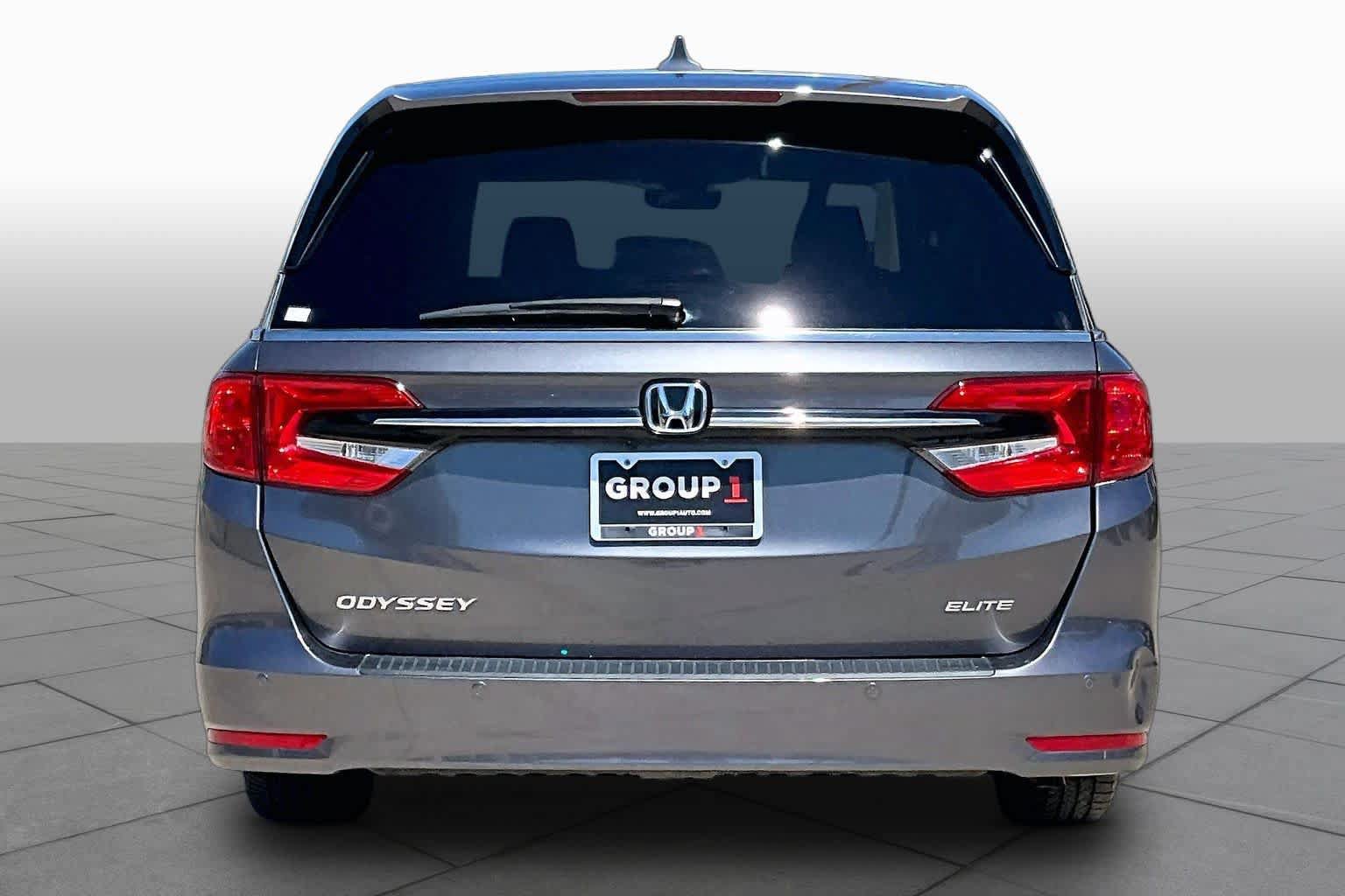 Used 2023 Honda Odyssey Elite image 5
