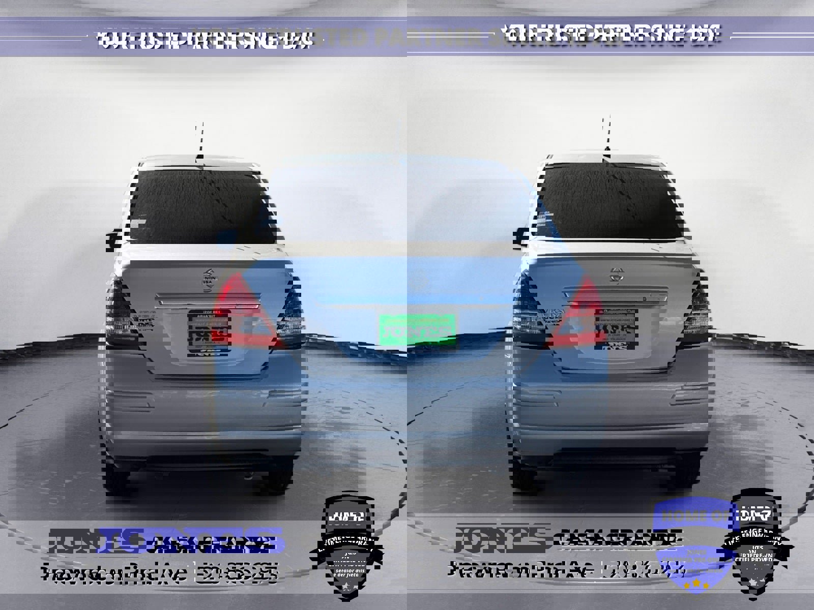 Used 2011 Nissan Versa 1.8 S w/ Plus Pkg image 4