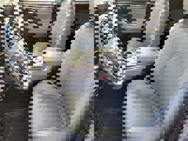 Used 2021 Toyota Highlander Limited image 15