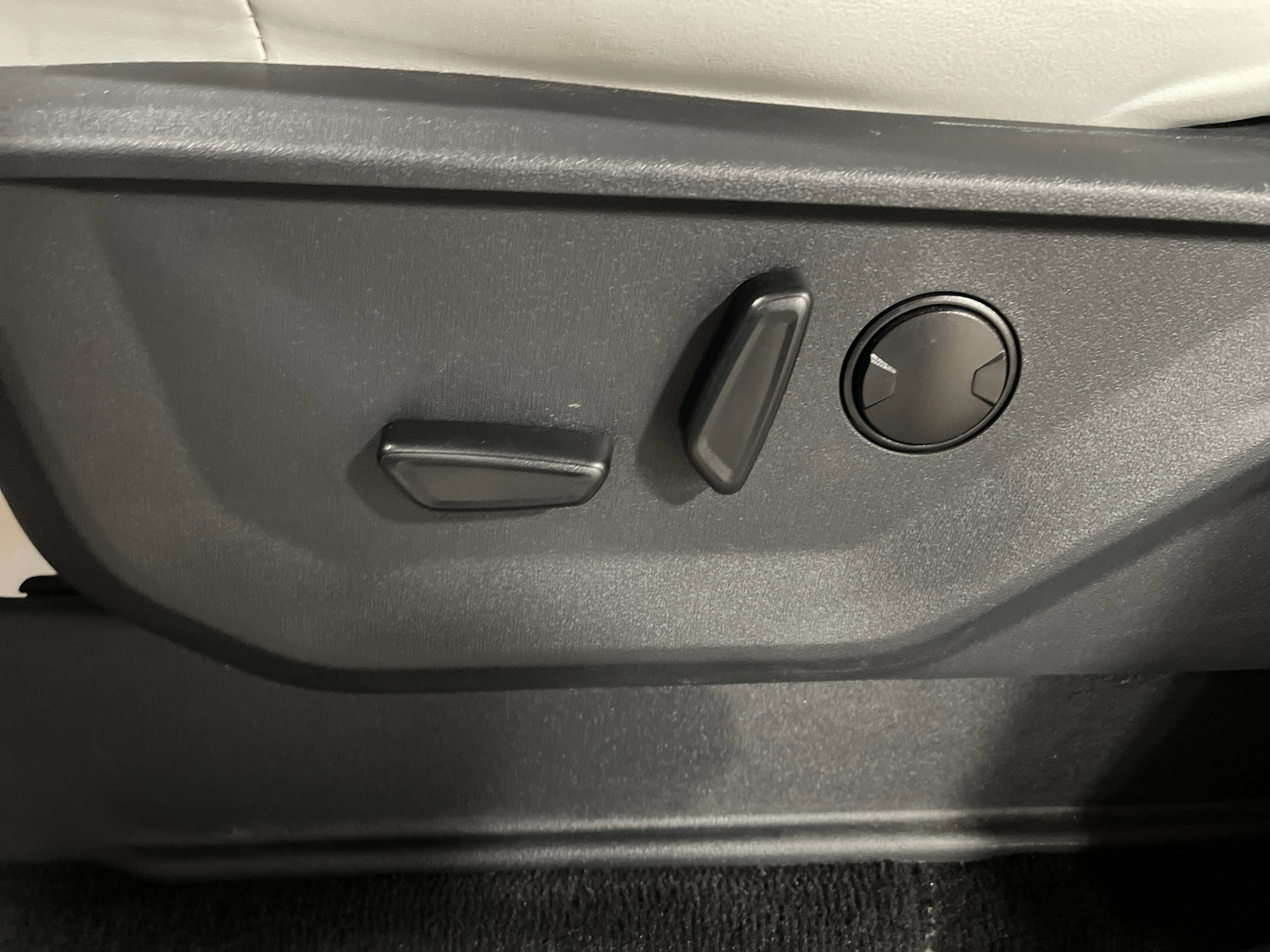 Used 2025 Ford Expedition Max Platinum image 11