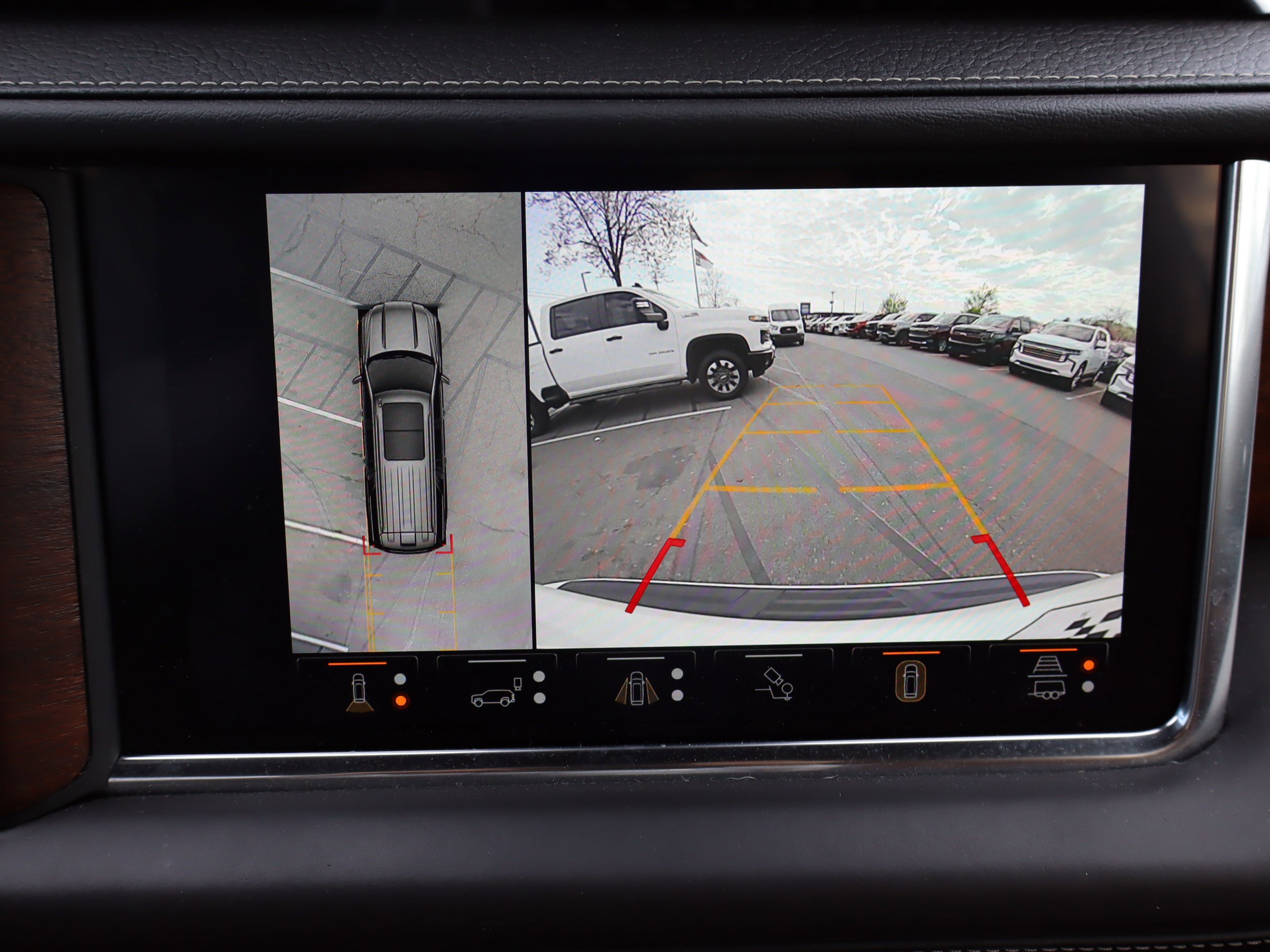 Certified 2023 GMC Yukon Denali Ultimate image 30