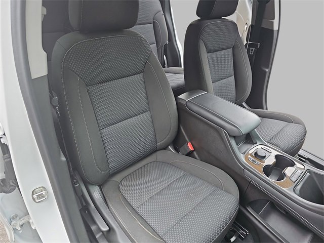 Certified 2022 GMC Acadia SLE w/ Driver Convenience Package image 10