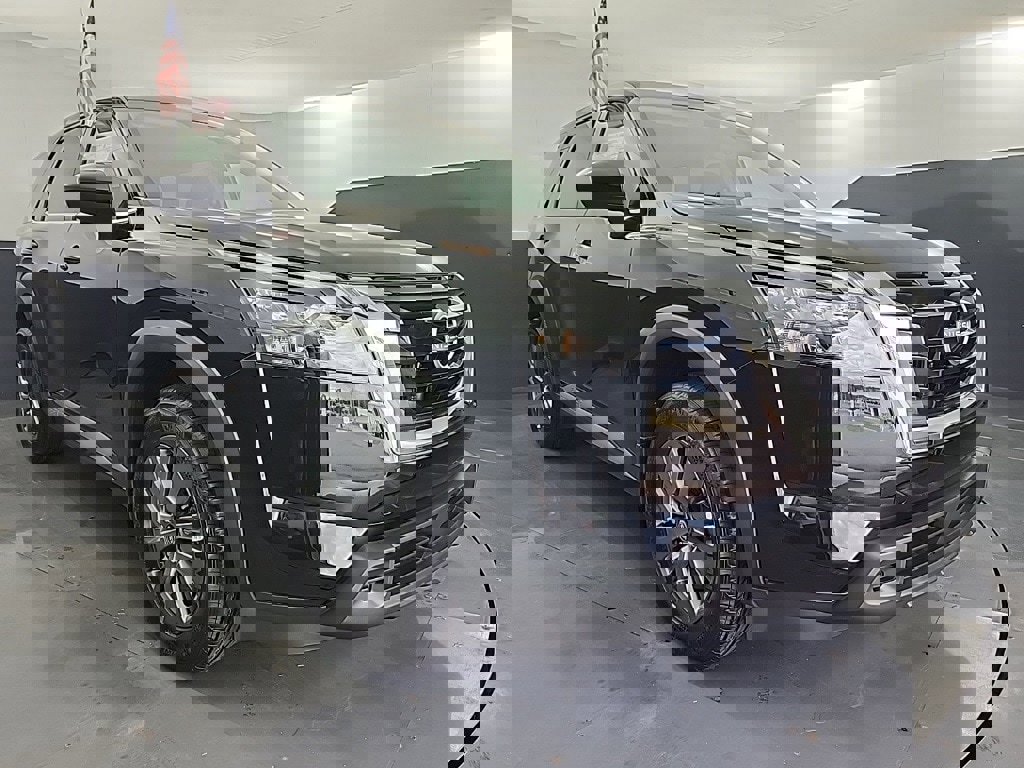 New 2025 Nissan Pathfinder S image 1