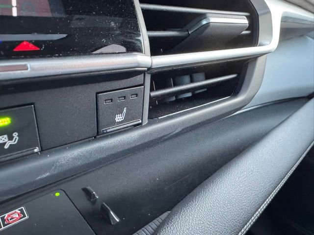Certified 2025 Toyota Sienna XLE image 18