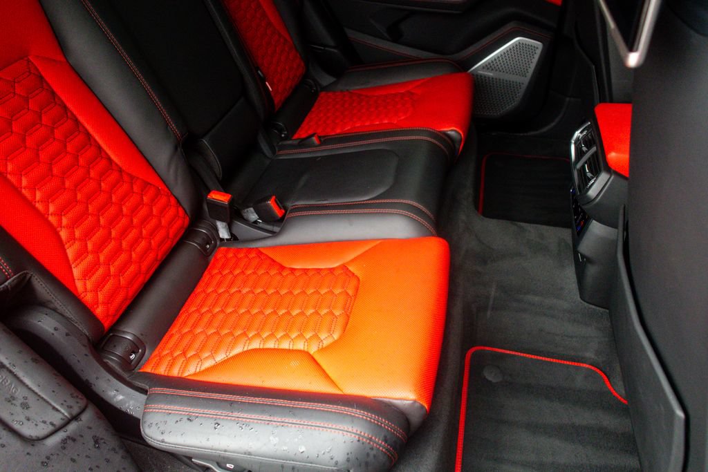 Used 2019 Lamborghini Urus AWD/4WD image 48
