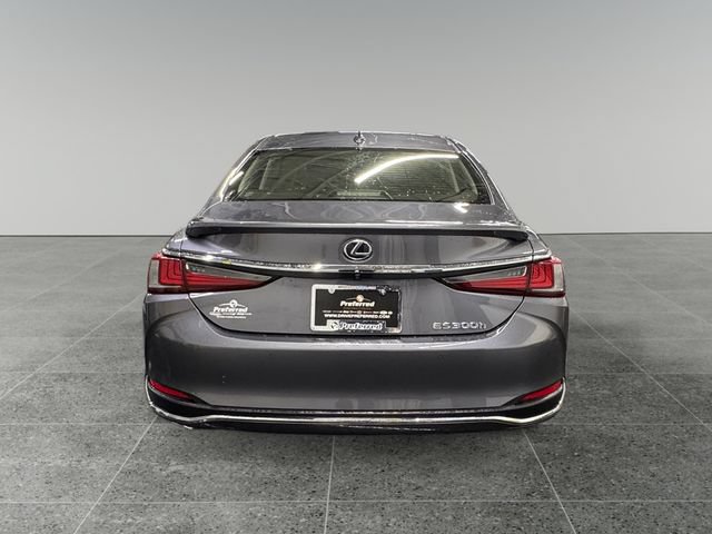 Used 2019 Lexus ES 300h w/ Accessory Package FWD image 23