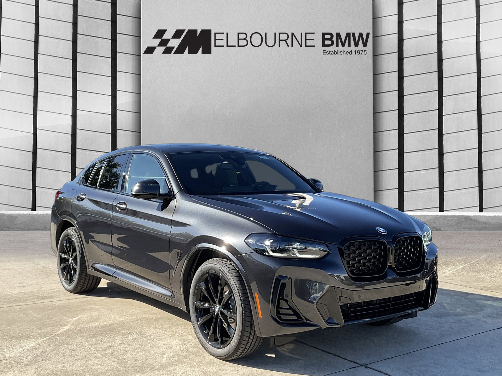 New 2025 BMW X4 xDrive30i w/ Premium Package