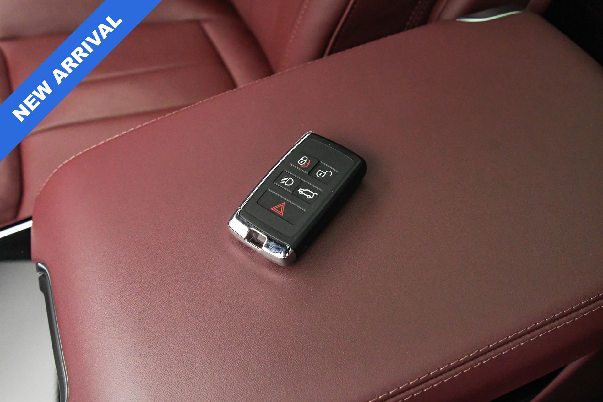 Used 2025 Land Rover Range Rover SE image 22