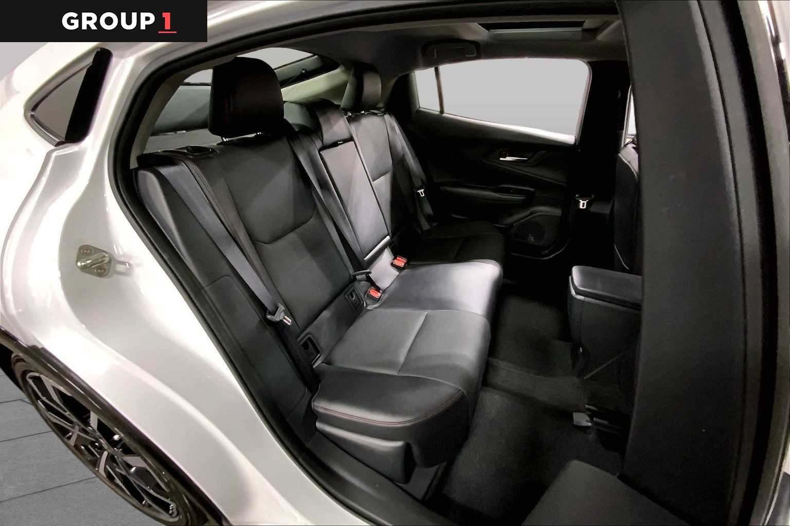 Used 2024 Toyota Prius Prime Premium FWD image 20