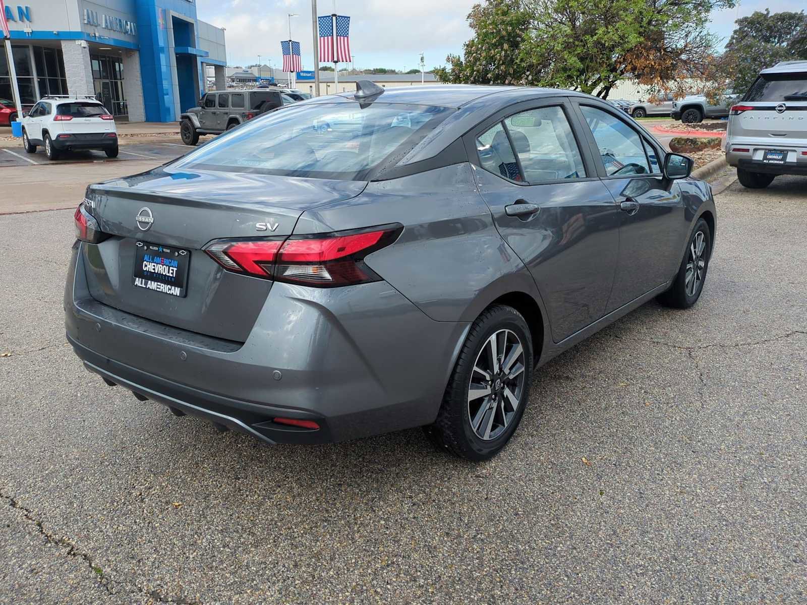 Used 2024 Nissan Versa SV image 8