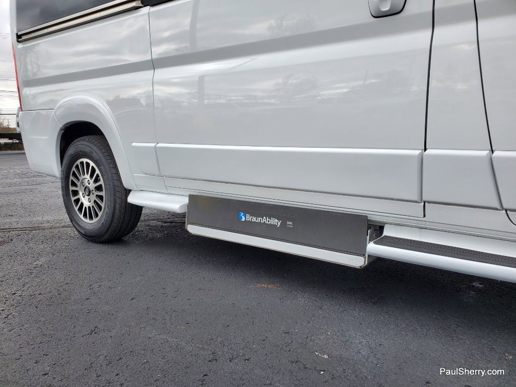 New 2023 RAM ProMaster 2500 w/ Driver Convenience Group image 24