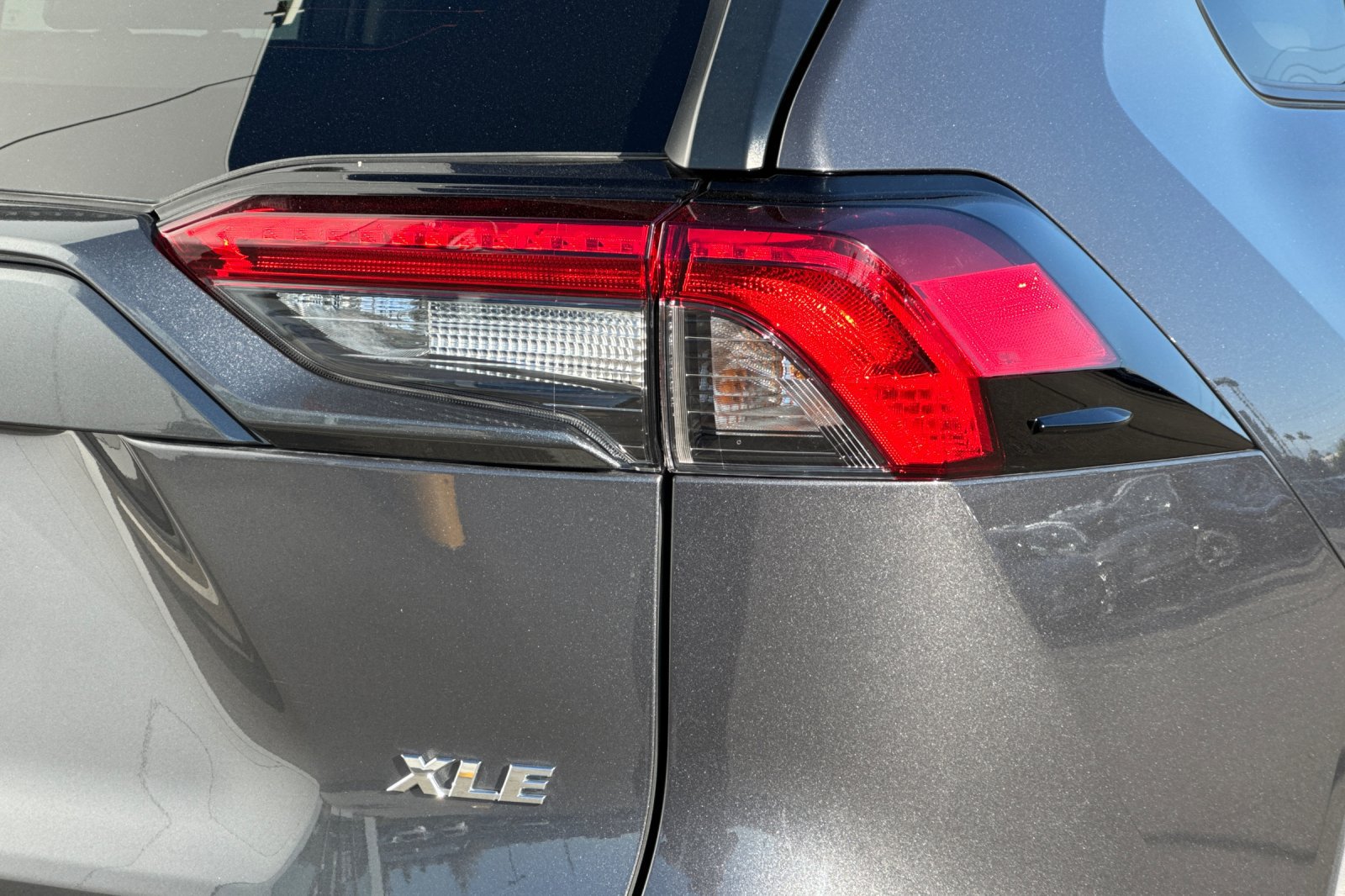 Used 2025 Toyota RAV4 XLE Premium w/ Weather Package FWD image 33