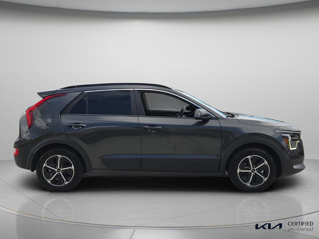 Certified 2024 Kia Niro EX FWD image 4