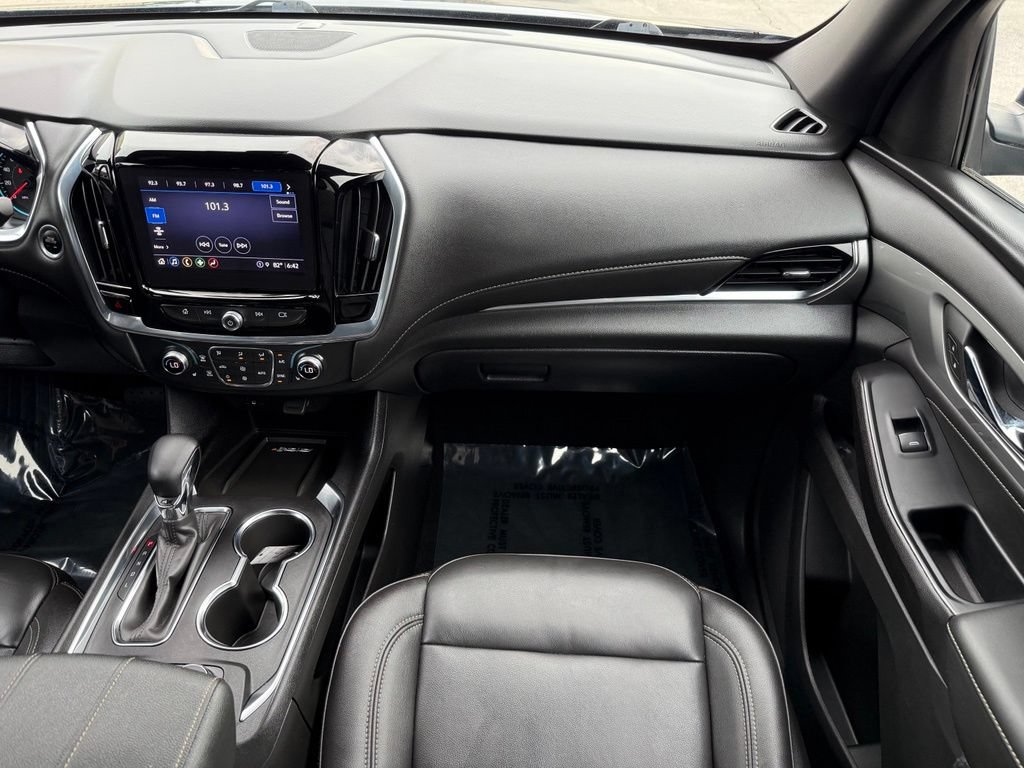 Used 2023 Chevrolet Traverse LT w/ Rear Camera Mirror Package AWD/4WD image 26