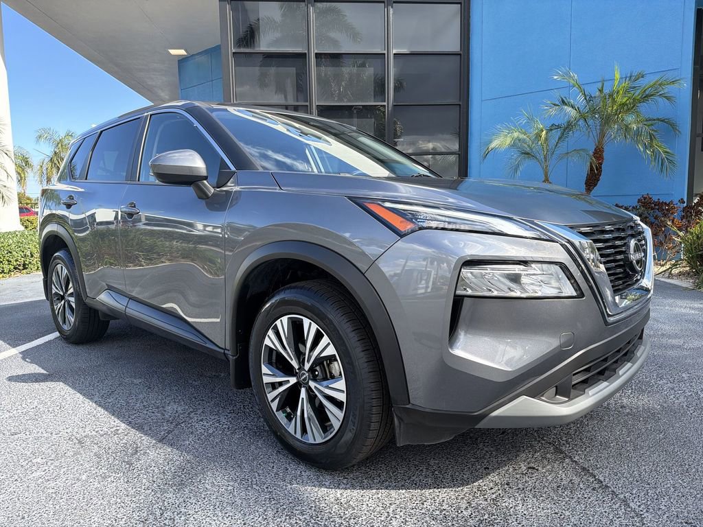 Used 2023 Nissan Rogue SV image 18