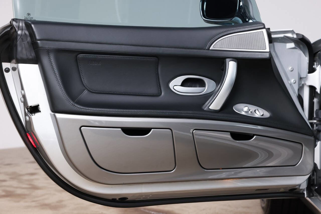 Used 2002 BMW Z8 image 44