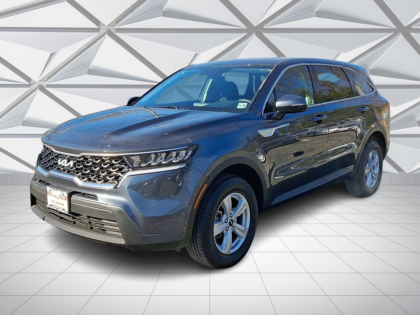 Used 2023 Kia Sorento LX image 4
