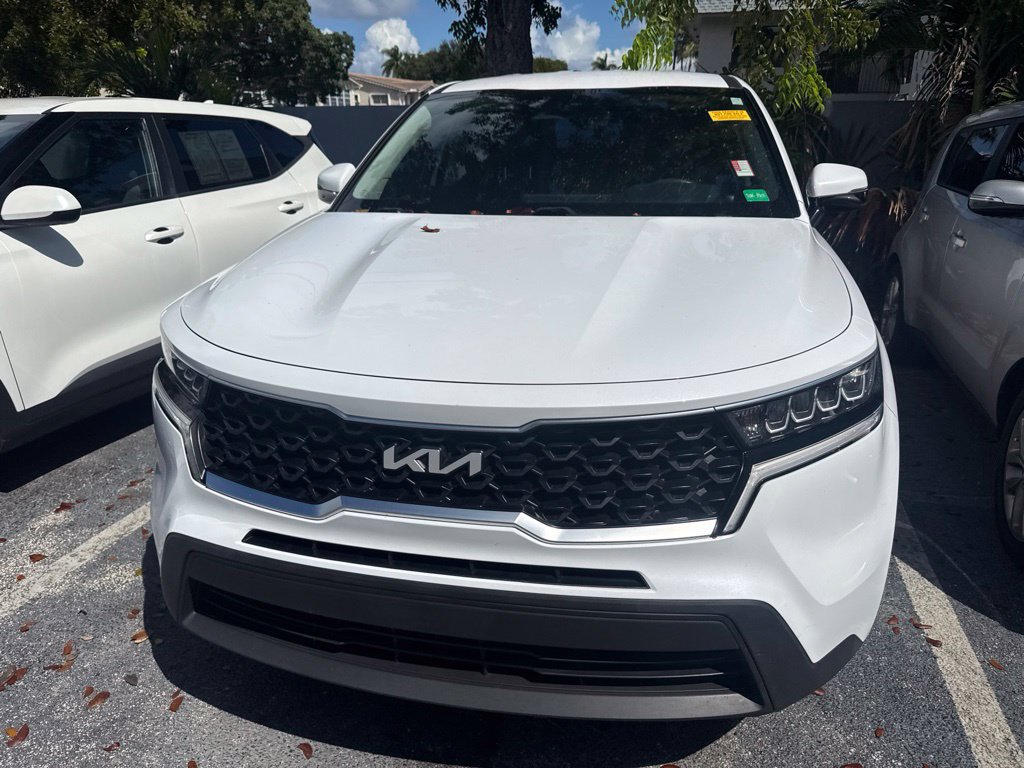 Used 2022 Kia Sorento LX FWD image 2