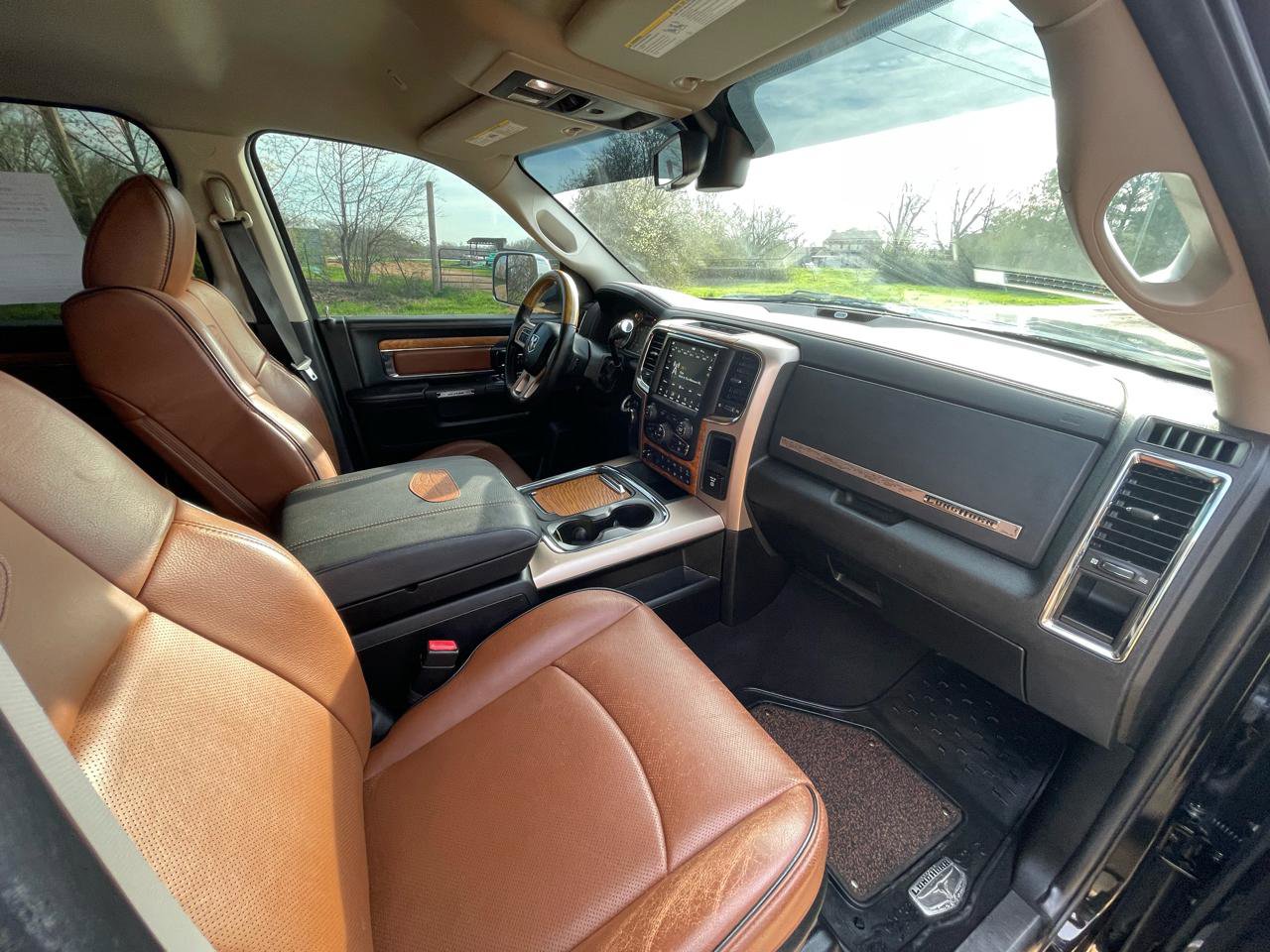 Used 2018 RAM 3500 Laramie Longhorn AWD/4WD image 13