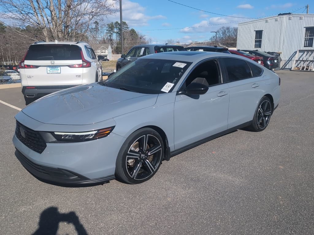 Used 2023 Honda Accord Sport image 4