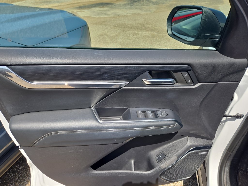 Used 2024 GMC Acadia Elevation w/ Black Edition FWD image 13