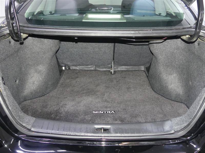 Used 2015 Nissan Sentra SV FWD image 9